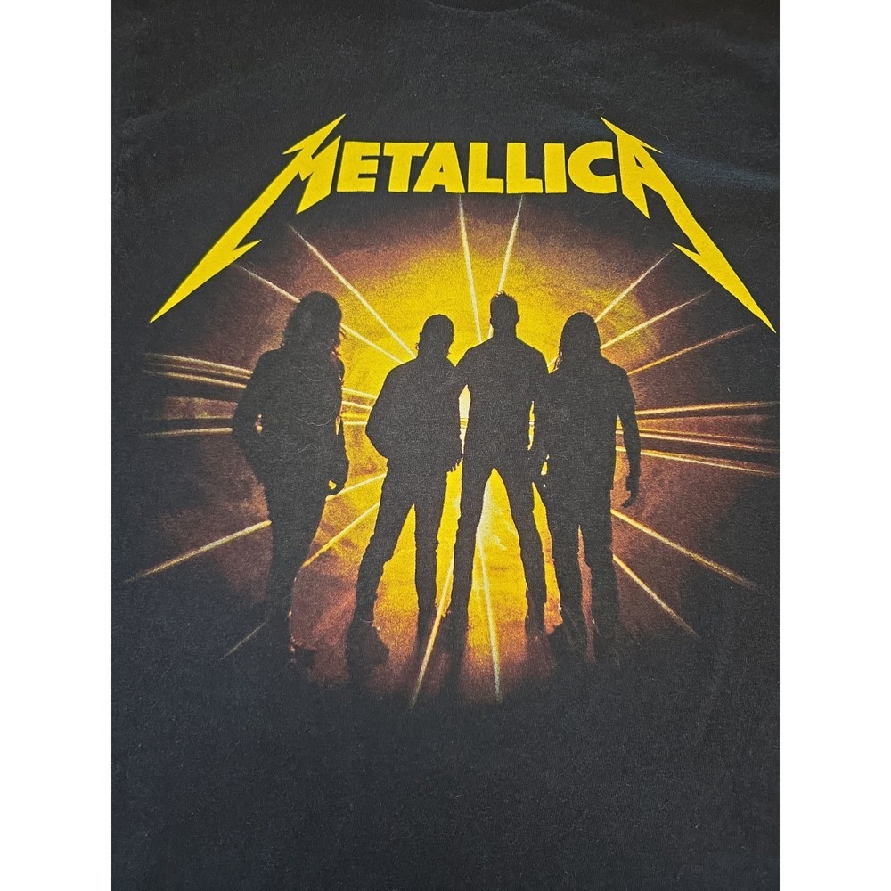 Metallica 2023 M72 World Tour Glow-Lit Band Silhouette Concert T-Shirt Mens S